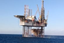 Photo of إنتاج مصر من النفط يرتفع 10 آلاف برميل يوميًا في خليج السويس