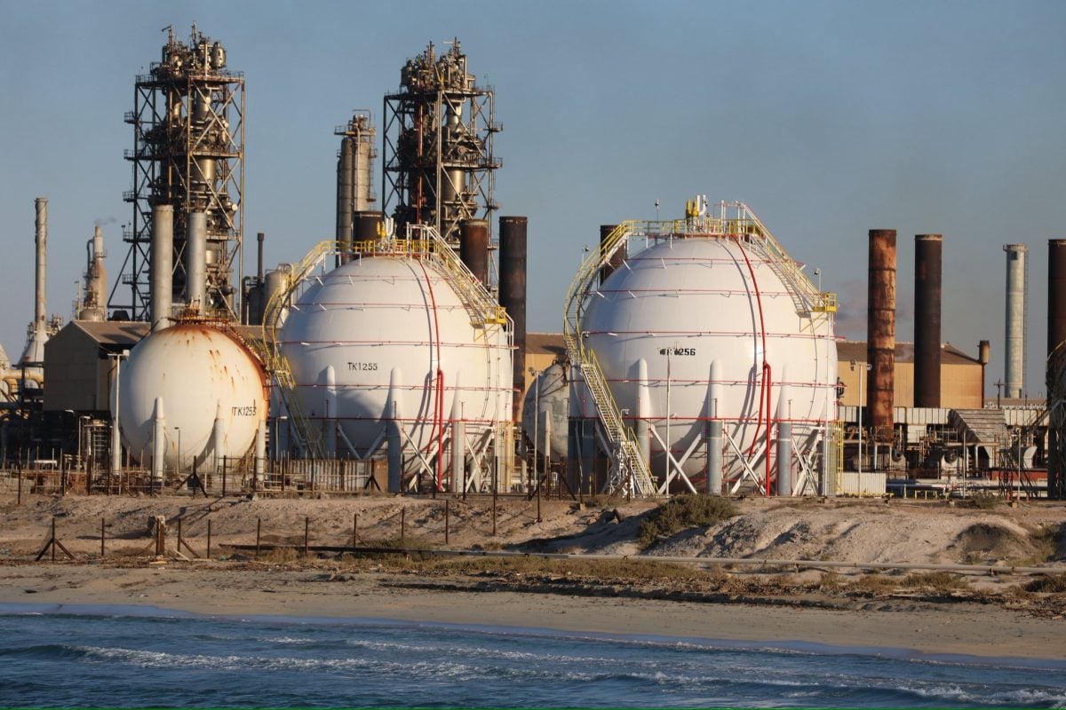 مستودعات ميناء مرسى البريقة- الصورة من مؤسسة النفط