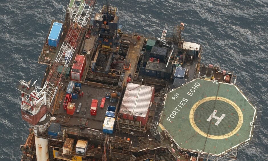 حقل نفط عمره 51 عامًا يستعد للإغلاق رغم أزمة الطاقة - الطاقة