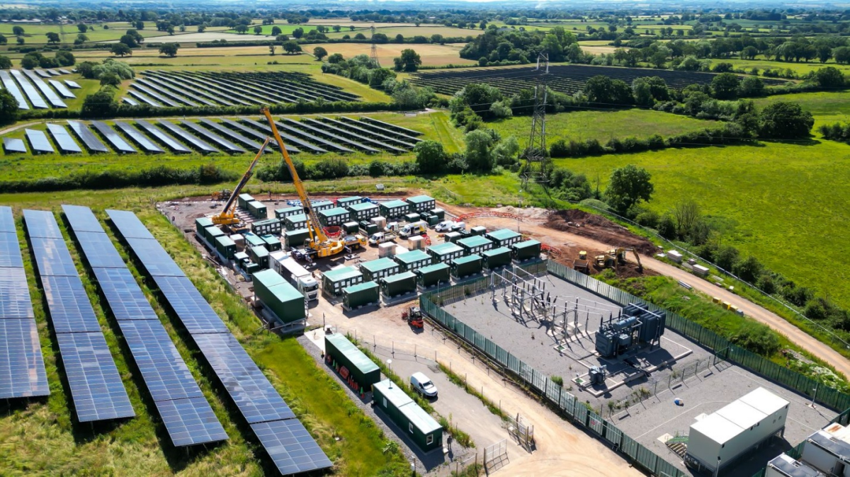 مشروع لاركس غرين لتخزين الكهرباء بالبطاريات في بريطانيا 