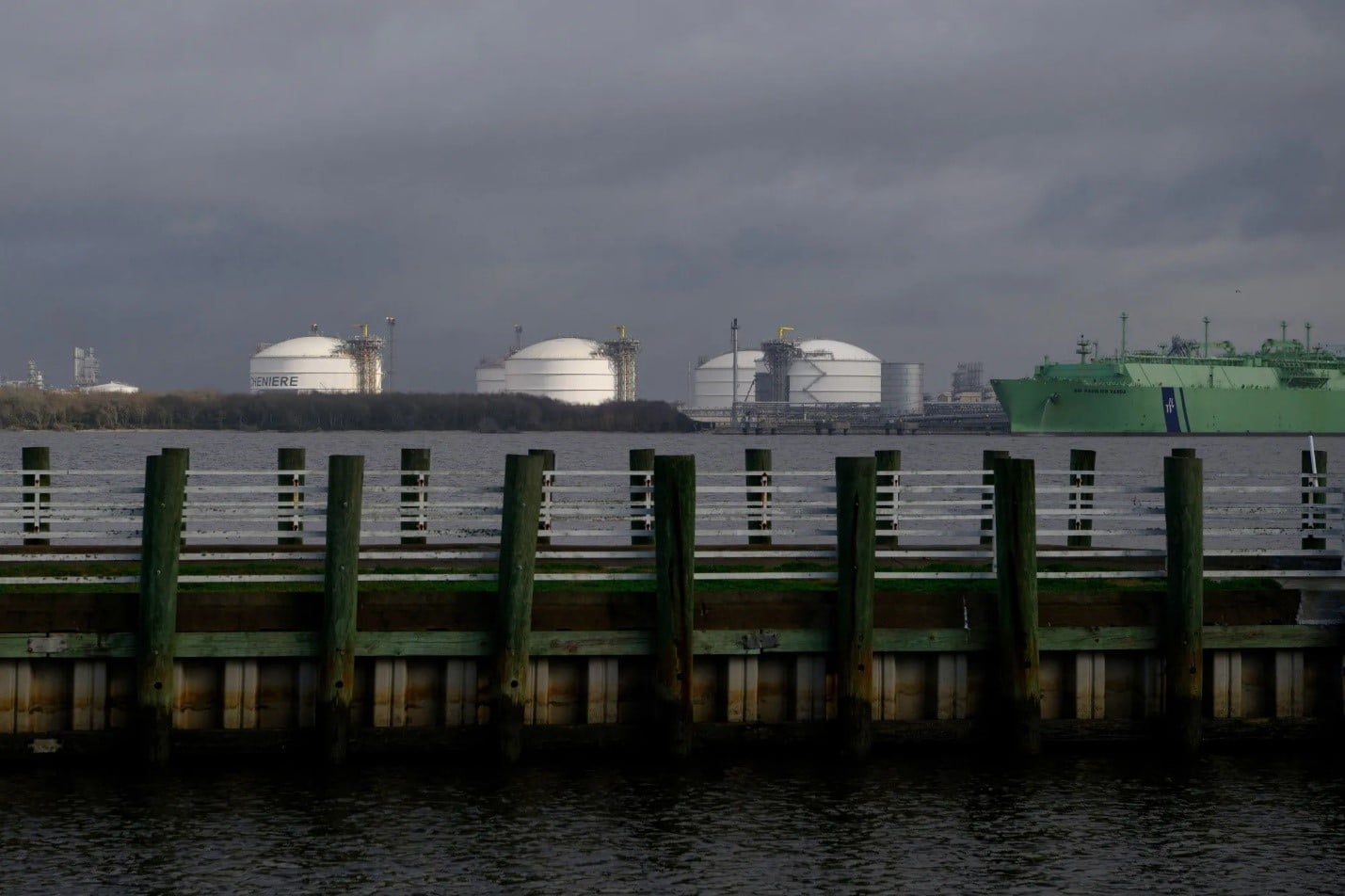 محطة لتصدير الغاز المسال في مدينة كاميرون بولاية لويزيانا الأميركية