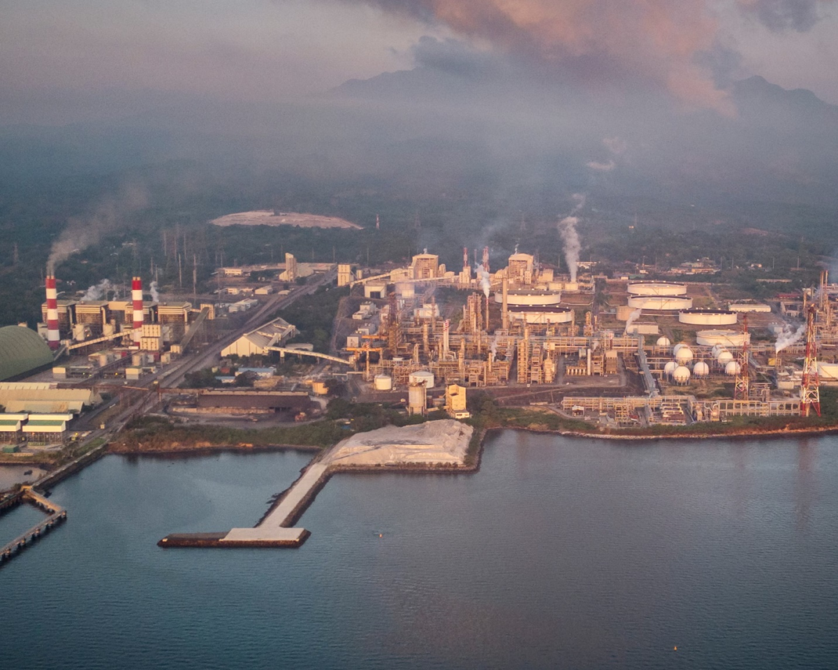 مصفاة بترون النفطية في الفلبين