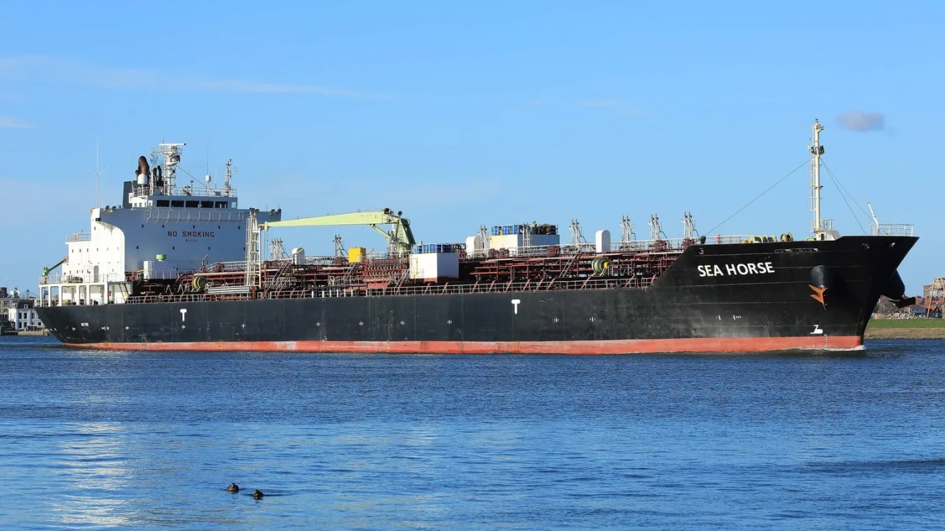 إحداها باتجاه قناة السويس.. وجهات غامضة لـ4 شحنات ديزل روسية (خريطة) - الطاقة