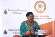 Photo of موعد تصدير أولى شحنات النفط الأوغندي