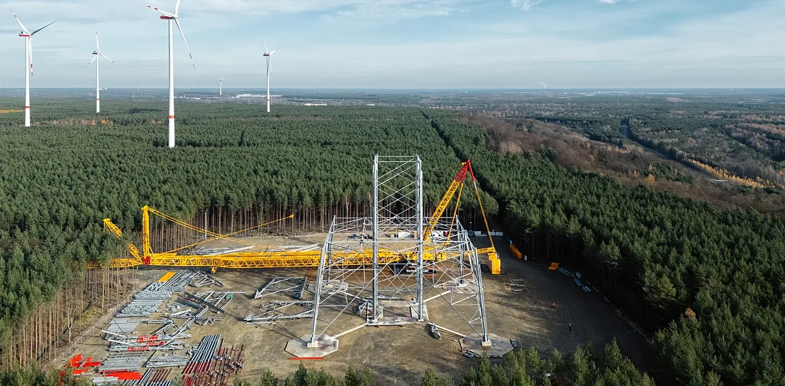 أعمال بناء أطول توربين رياح في العالم 