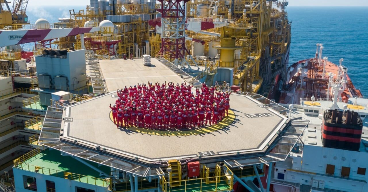 مشروع غاز مسال تابع لشركة شل