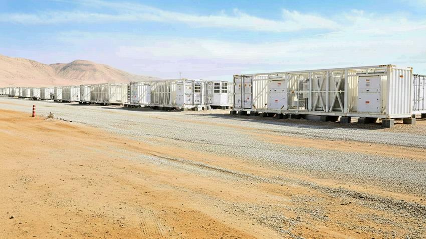 أكبر مشروع طاقة شمسية مع تخزين الكهرباء في مصر