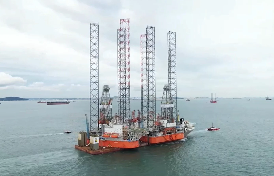 منصات حفر بحرية تابعة لشركة بور دريلينغ