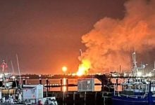 Photo of حريق ضخم يلتهم مصفاة نفط أسترالية