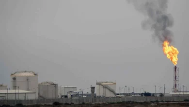 Photo of حريق بمنشآت شركات نفط أجنبية في العراق بعد هجوم بمسيرة (فيديو)