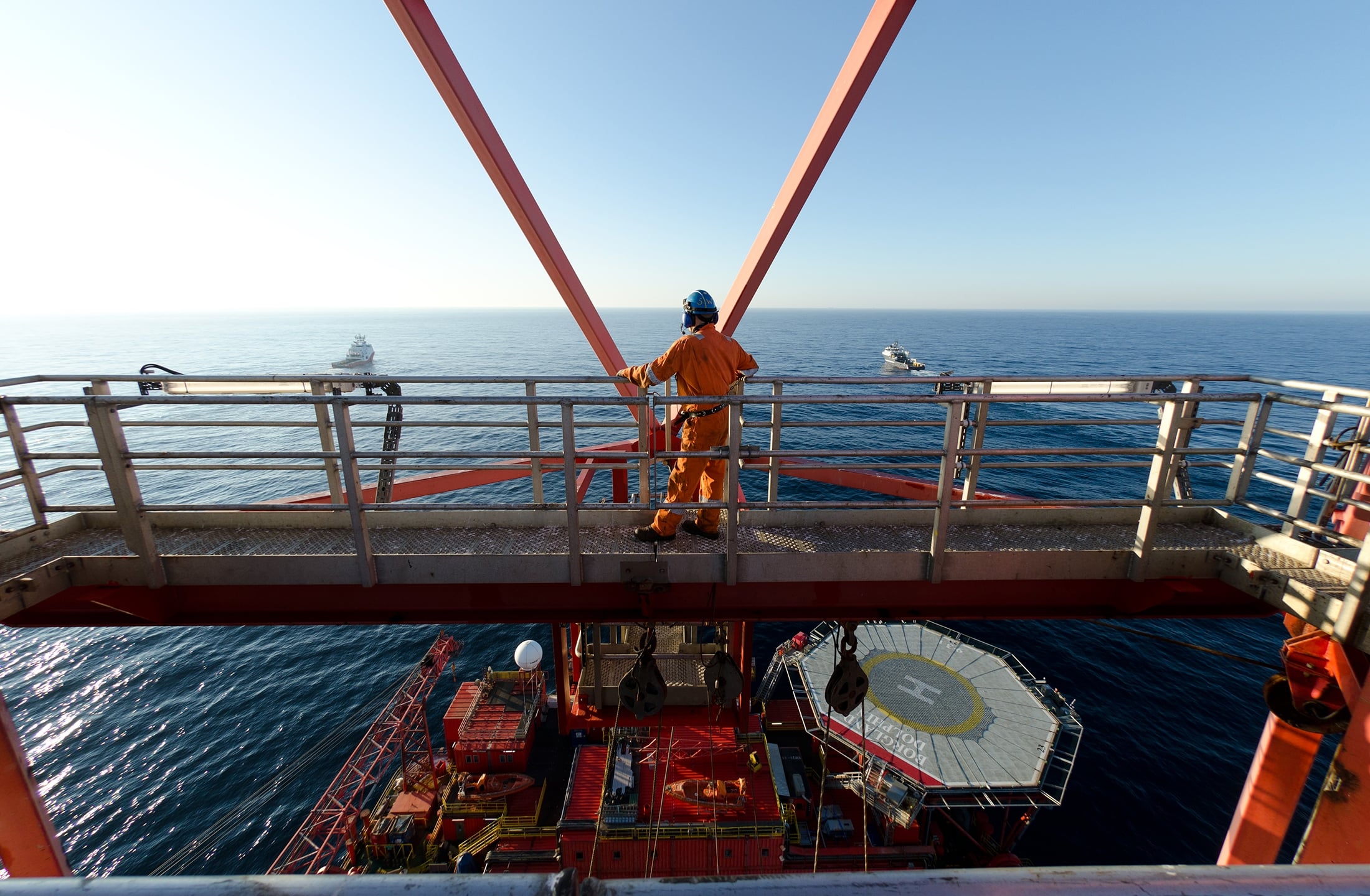 منصة حفر بحرية