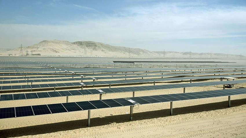 مشروع أوبيليسك أكبر مشروع طاقة شمسية مع تخزين الكهرباء في مصر