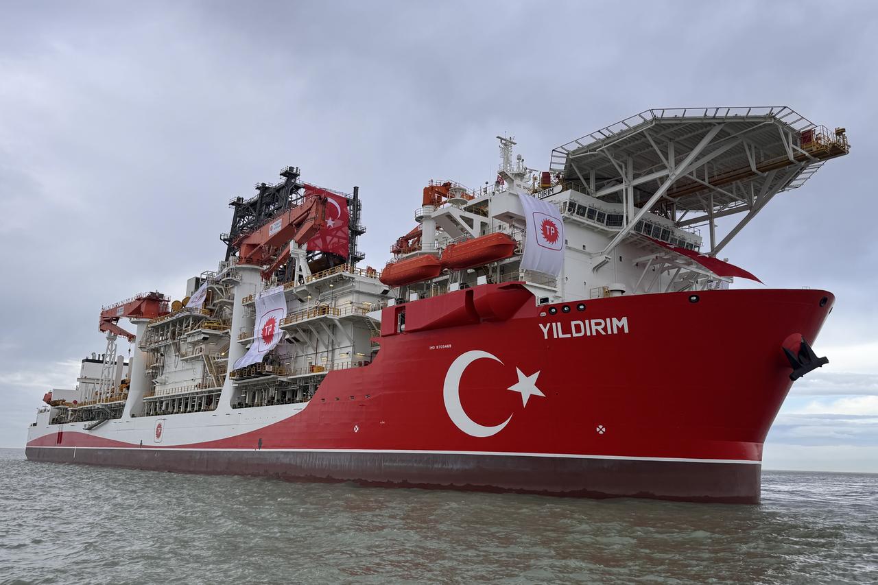 سفينة الحفر يلدريم