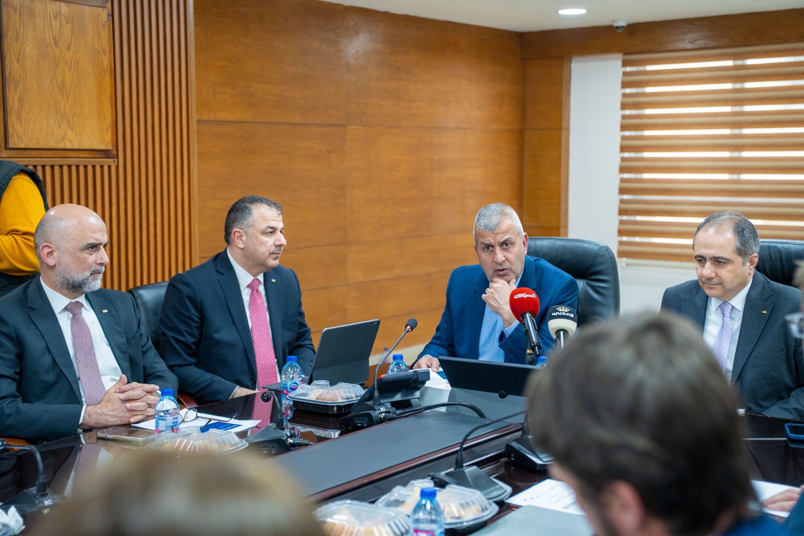 تخزين الكهرباء في سد الموجب