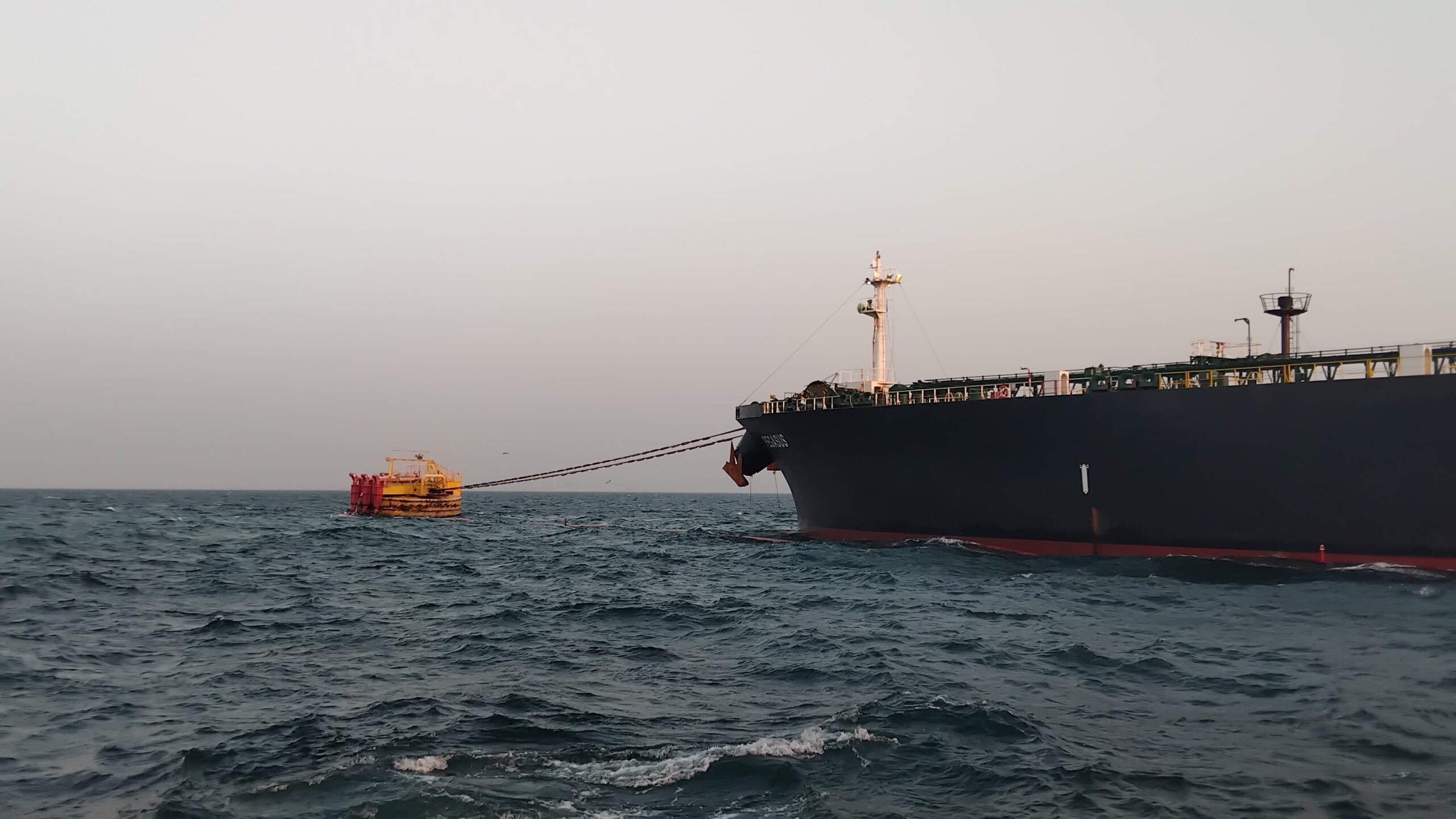 النفط الإيراني يصل الفلبين