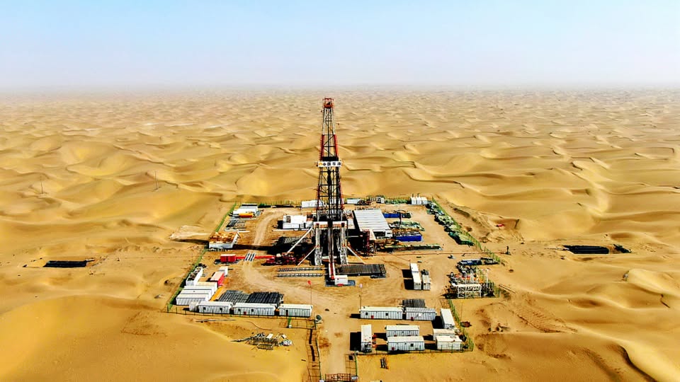 آبار النفط والغاز في الصحراء الغربية