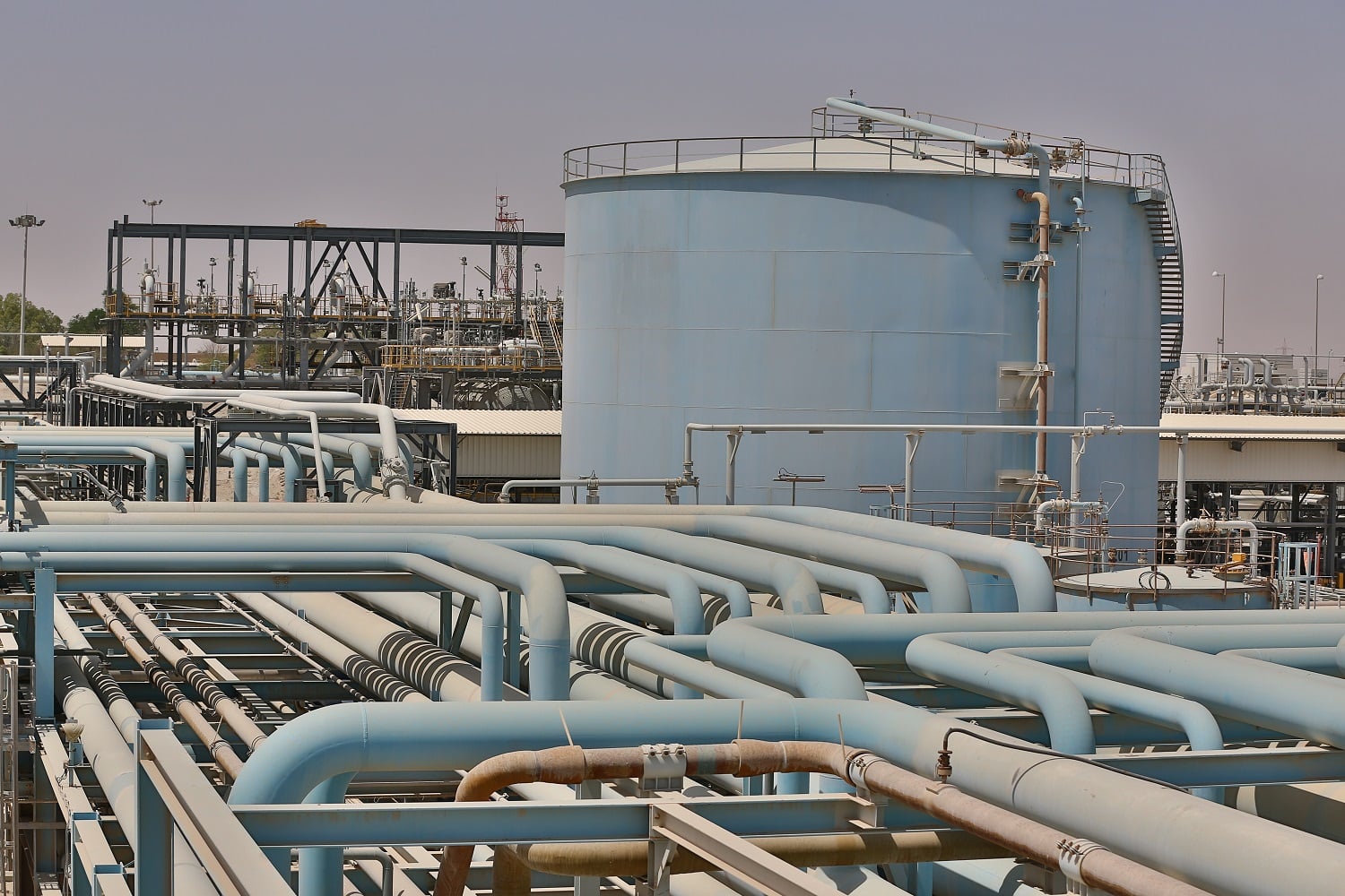 محطات غاز بحقل الدرة المشترك بين الكويت والسعودية