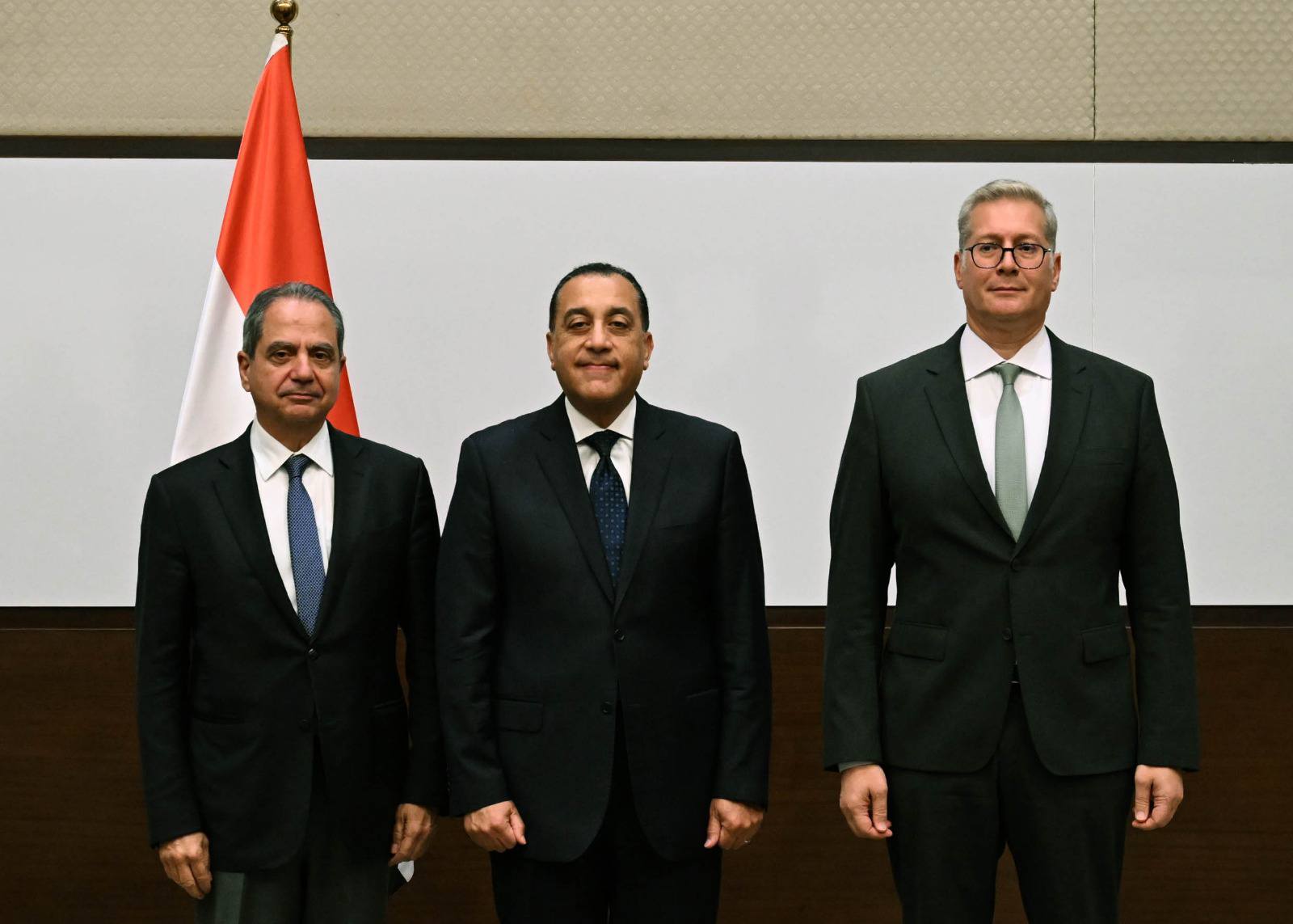 جانب من مراسم توقيع اتفاقية تأهيل شبكات الغاز في لبنان