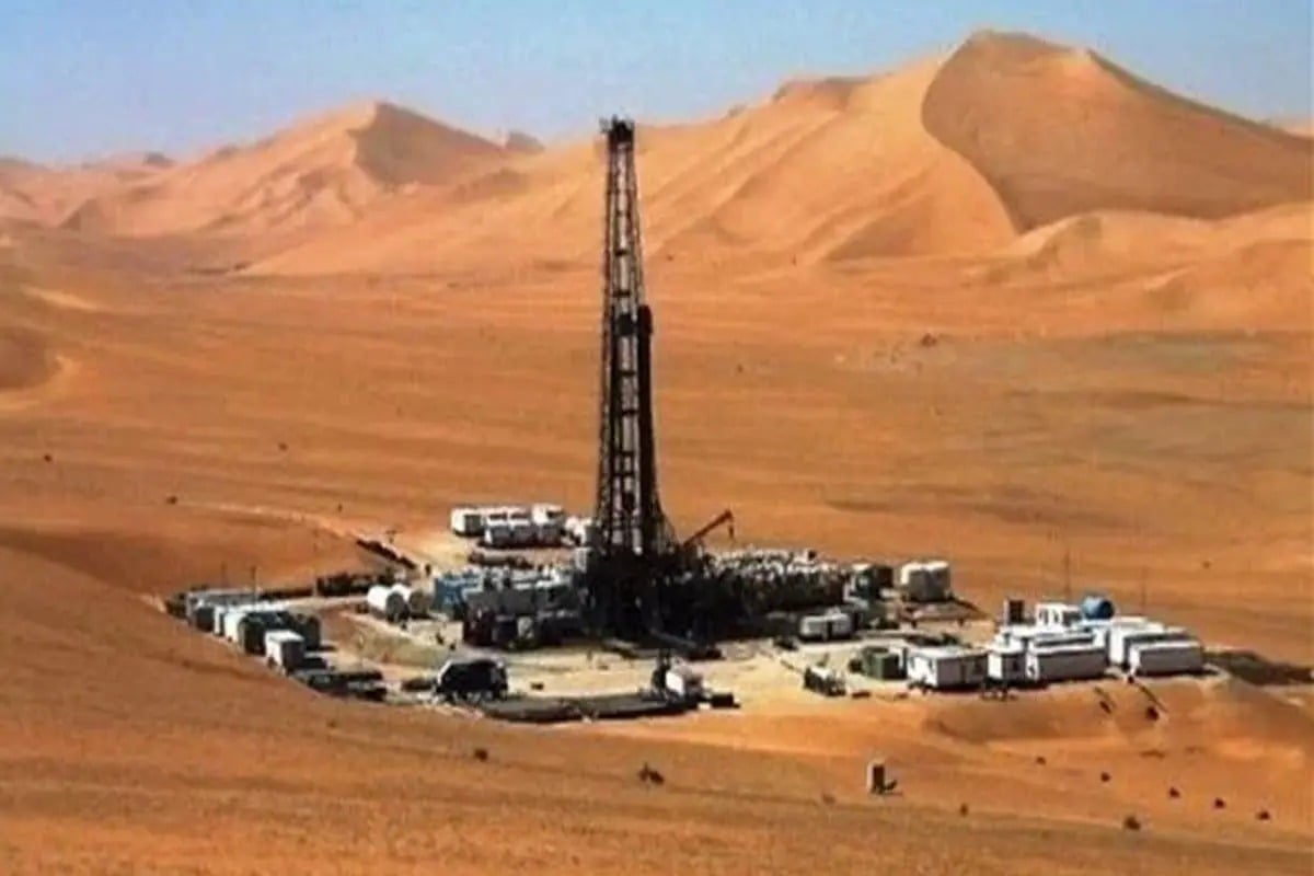 آبار النفط والغاز في الصحراء الغربية