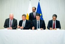 Photo of قطر للطاقة توقع صفقة لتطوير اكتشافات غاز بـ7 تريليونات قدم مكعبة.. ومصر تترقب