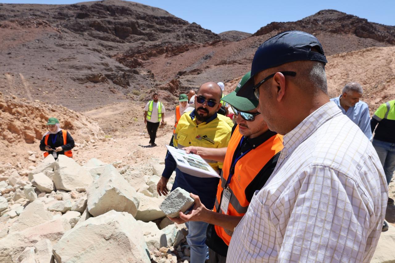 جانب من جولة الخرابشة في منطقة أبوخشيبة