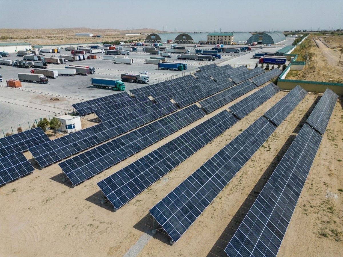 إحدى محطات الطاقة الشمسية الموزعة في باكستان