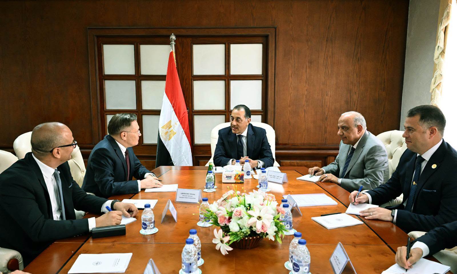 جانب من مباحثات رئيس الورزاء المصري مع مسؤولي روساتوم