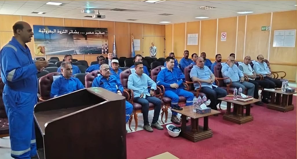 جانب من زيارة رئيس شركة جنوب الوادي المصرية لحقل البركة