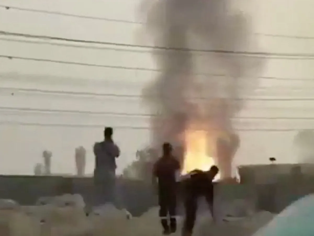 جانب من حرائق طالت حقل بارس الجنوبي في إيران جراء الحرب على طهران