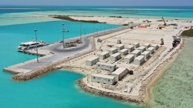 Photo of السعودية تبدأ تشغيل أكبر محطة تخزين كهرباء خارج الشبكة بالعالم
