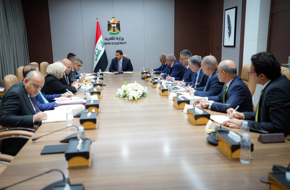 جانب من زيارة رئيس الوزراء العراقي إلى مقر وزارة الكهرباء