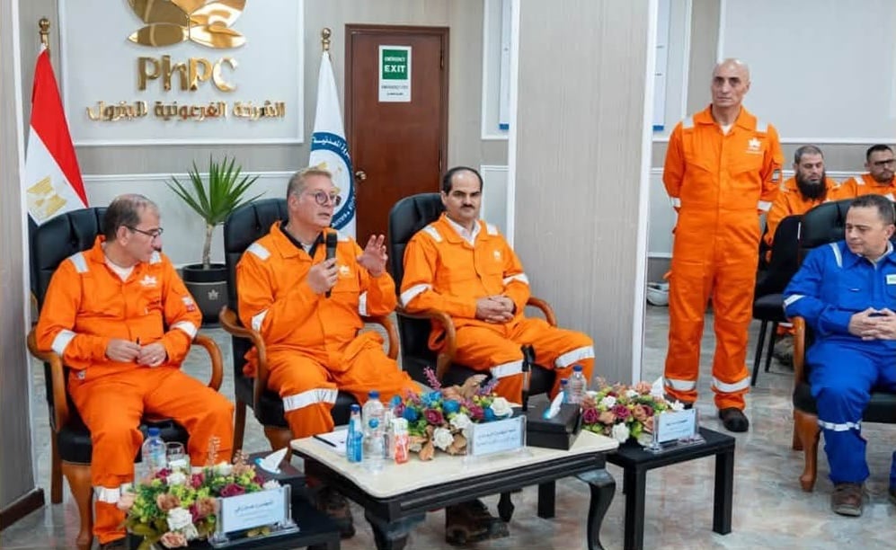 جانب من زيارة وزير البترول المصري إلى الشركة الفرعونية للبترول