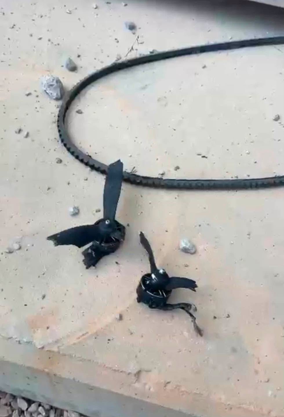 آثار استهداف محطة كهرباء الزاوية