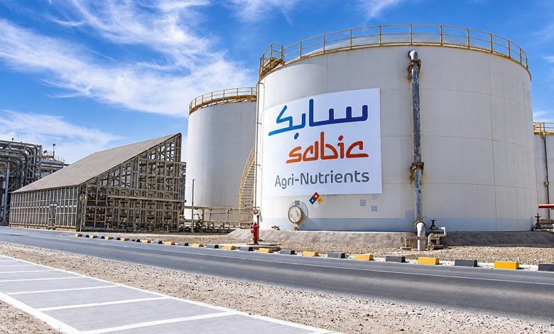 Photo of سابك توقع صفقة لإنشاء مصنع أمونيا في السعودية بـ3.5 مليار دولار