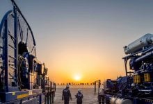 Photo of أرامكو السعودية تُرسى 4 عقود لتطوير 450 بئرًا للنفط والغاز.. تفاصيل