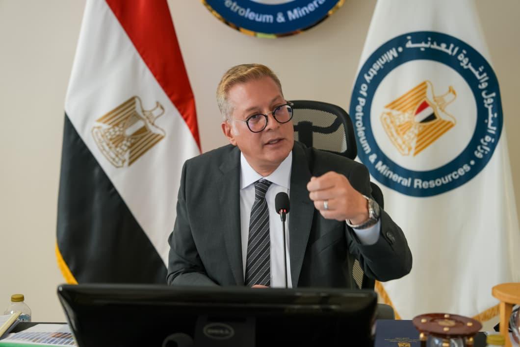 وزير البترول المصري كريم بدوي