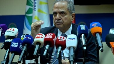 Photo of أزمة الطاقة في لبنان تتصاعد.. والوزير يحمّل الحكومة مسؤولية الإخفاق