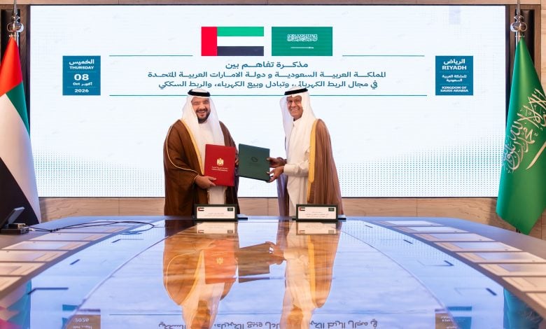 Photo of الربط الكهربائي بين السعودية والإمارات ينتعش بصفقة جديدة