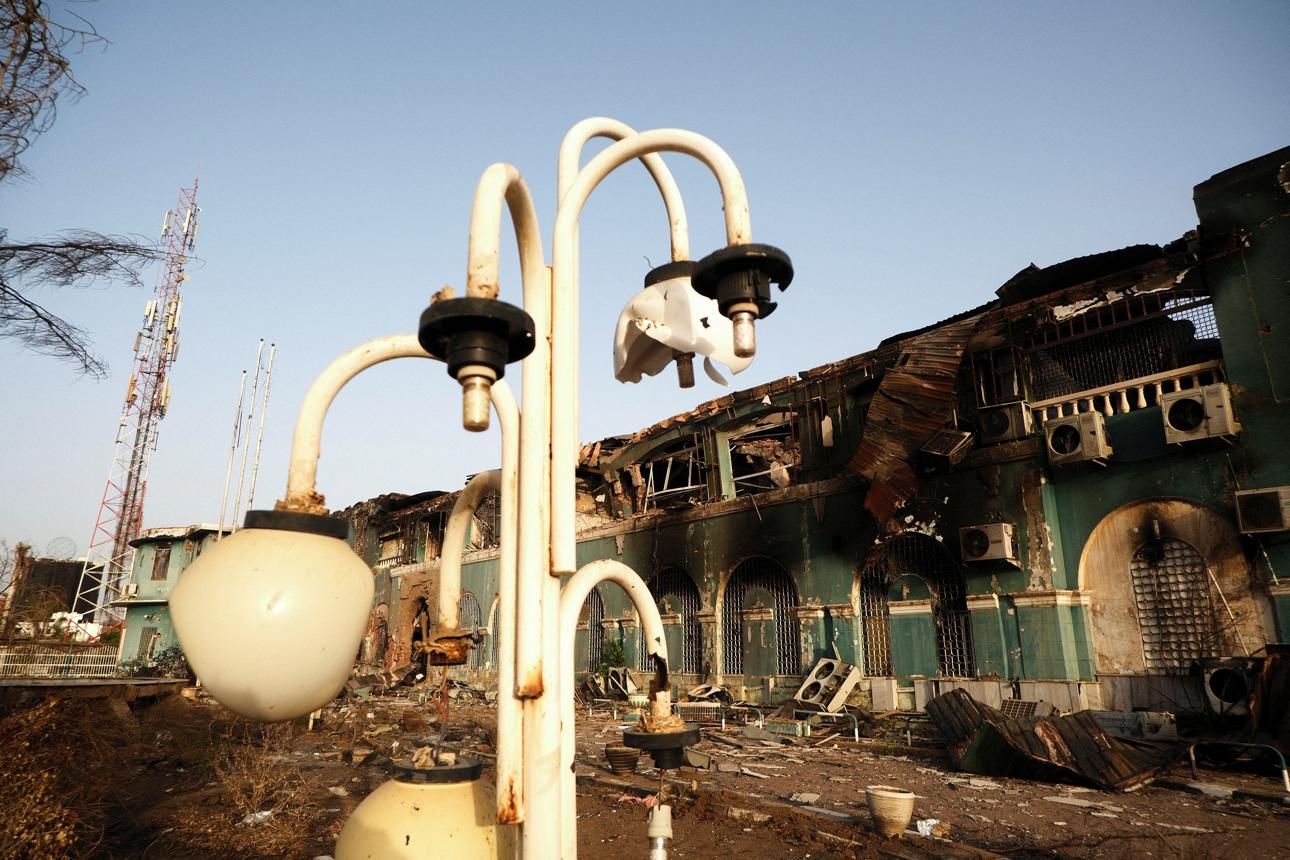 استهداف إحدى محطات الكهرباء في السودان